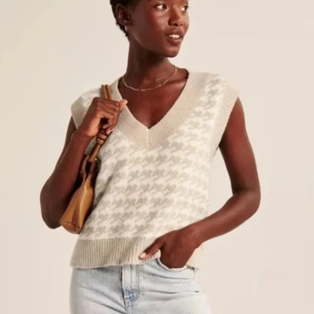 Women's Cream Houndstooth Sweater Vest